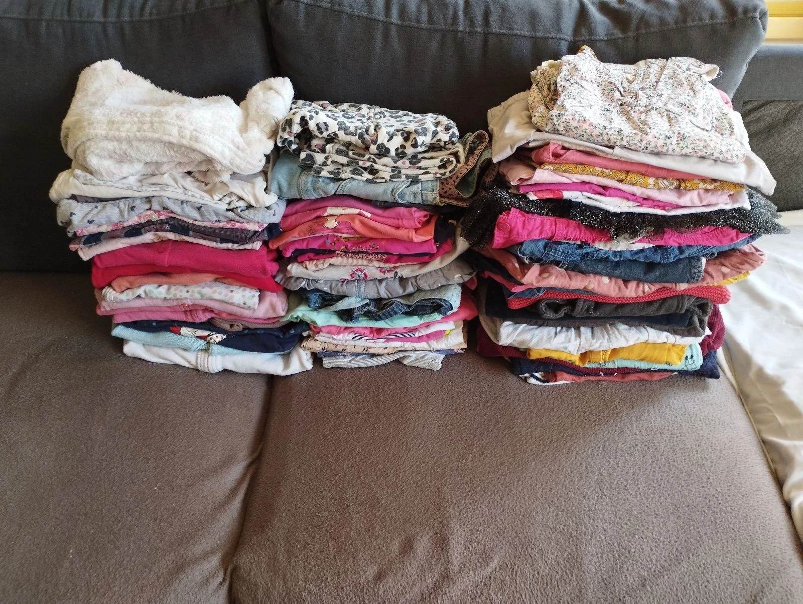 Gros lot 12 mois fille 80 habits 